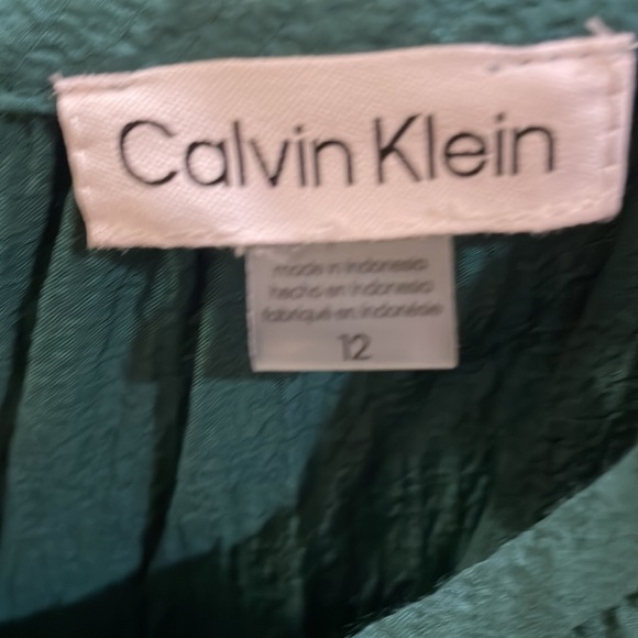 CALVIN KLEIN tiered
Crinkle Gauze Ruffle Dress - Picture 7 of 12